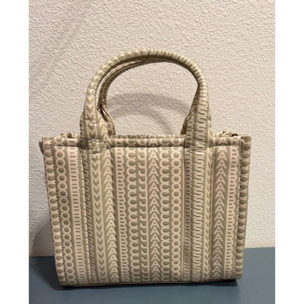 Marc Jacobs The Monogram Mini Tote Bag Khaki Leather Crossbody NEW - Picture 4 of 15